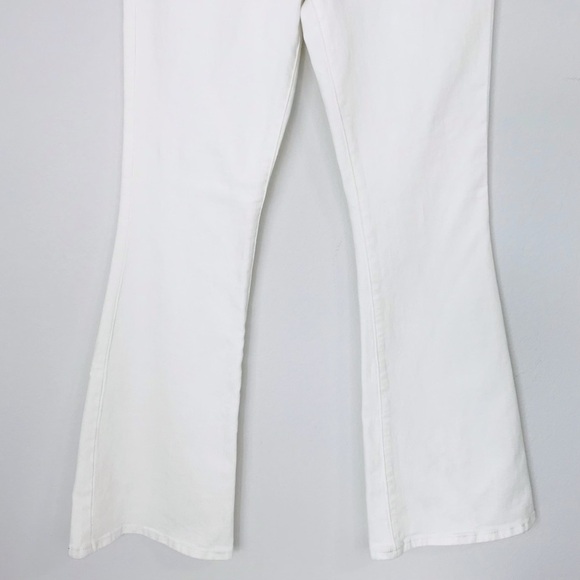 New! Elizabeth and James High Rise Flare White Jeans - Picture 7 of 12